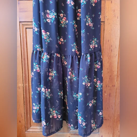 Guess Black Floral Maxi Dress - Picture 6 of 14